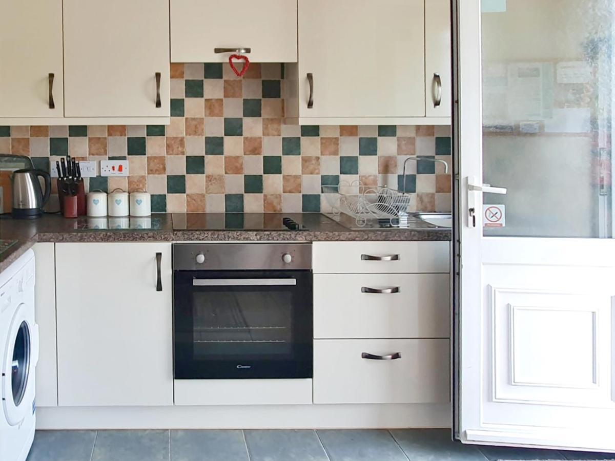 Dart Haven - Cheerful Holiday Bungalow In Galmpton エクステリア 写真