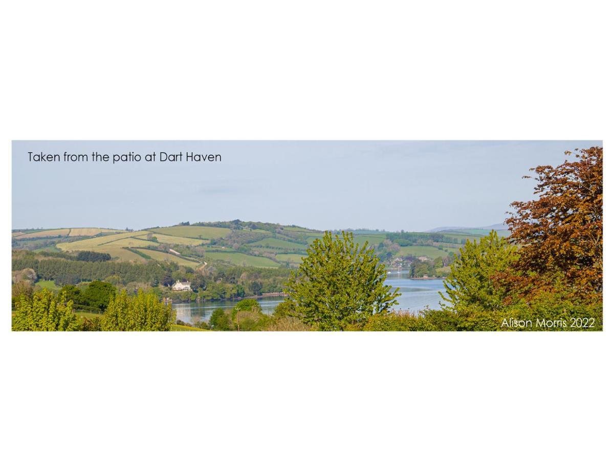 Dart Haven - Cheerful Holiday Bungalow In Galmpton エクステリア 写真