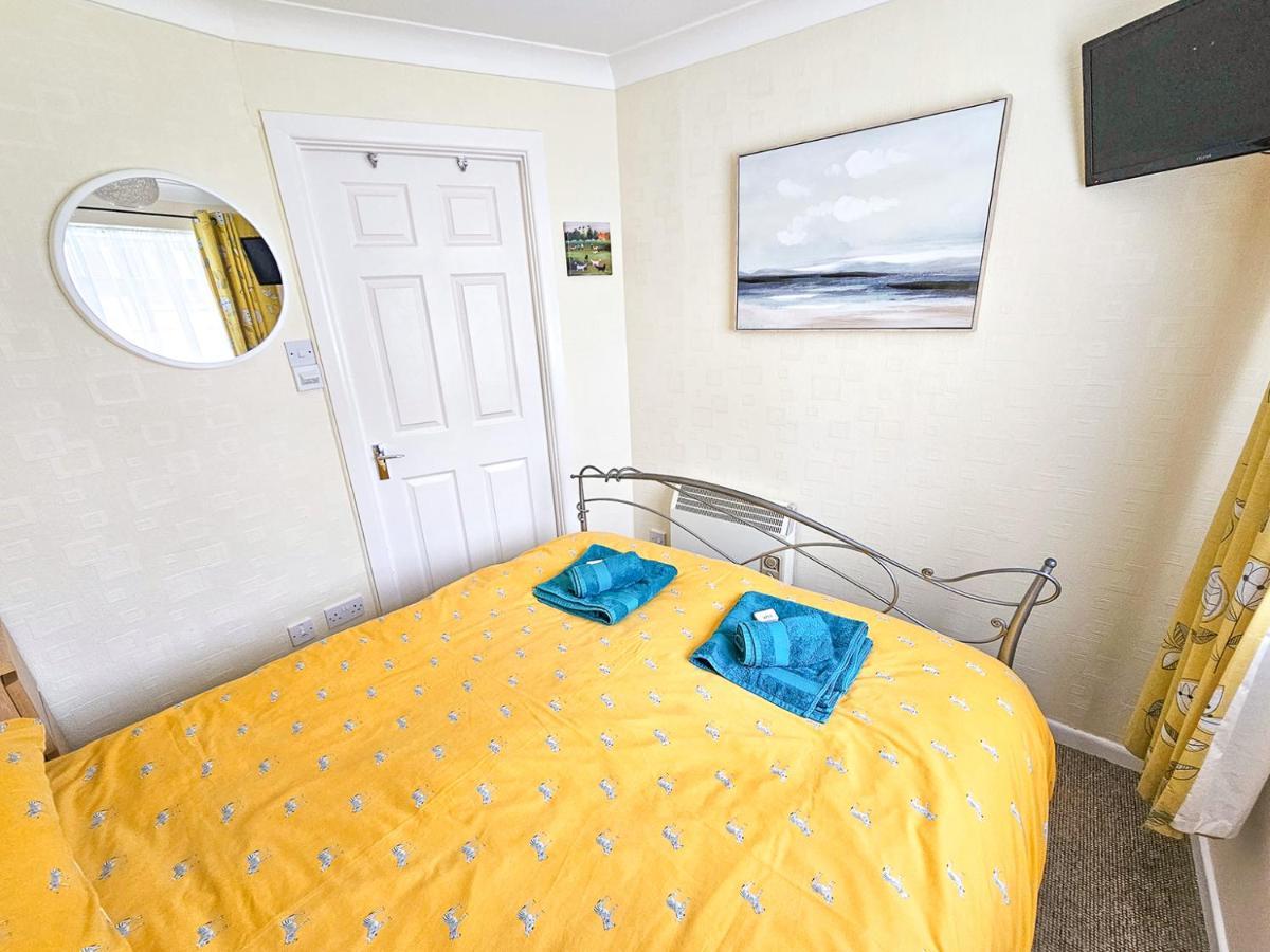 Dart Haven - Cheerful Holiday Bungalow In Galmpton エクステリア 写真