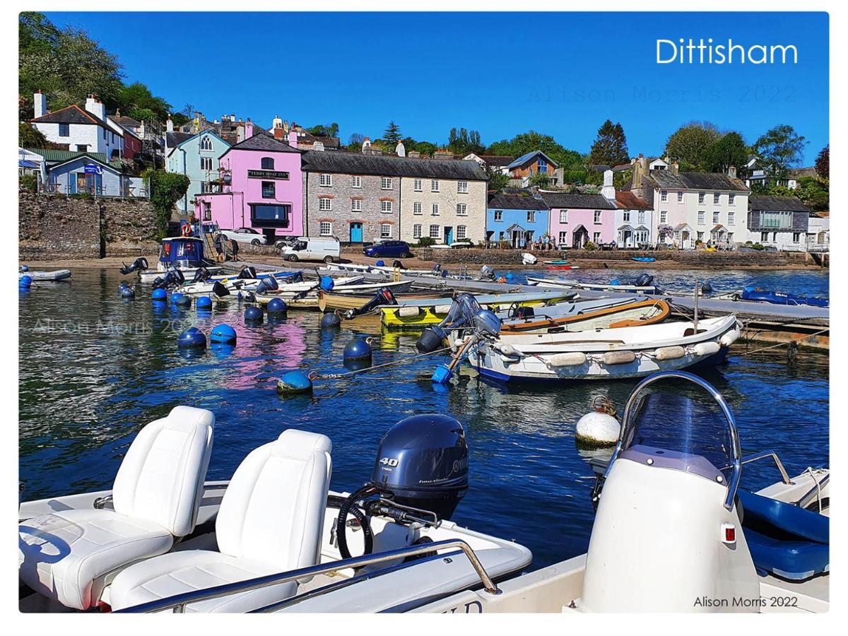 Dart Haven - Cheerful Holiday Bungalow In Galmpton エクステリア 写真